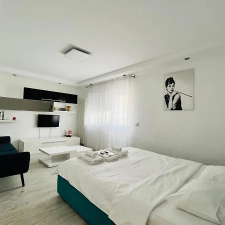 Apartment Denis *